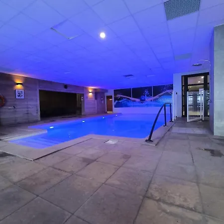 Alaska - Familial Confort Avec Piscine Mae-9531